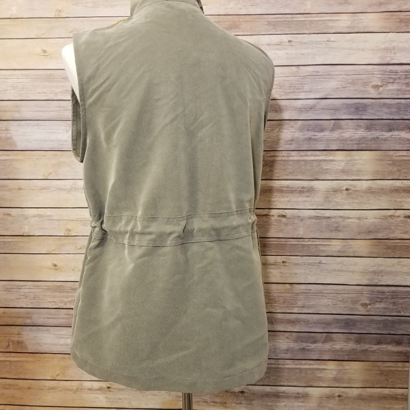 Re Design ❤ Handmade Army Green Studded Cargo Vest - Picture 2 of 7